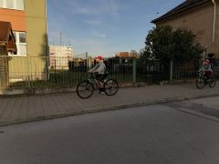 do_skoly_na_bicykli_007.jpg