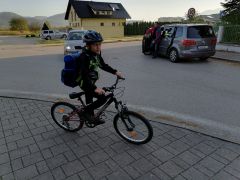 do_skoly_na_bicykli_039.jpg