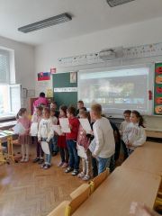 mesiac_ucty_starsich_006.jpg